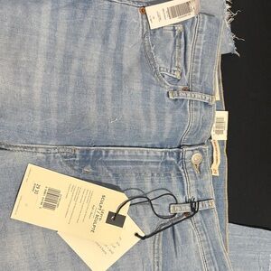 Levi's High Rise Light Blue Jeans